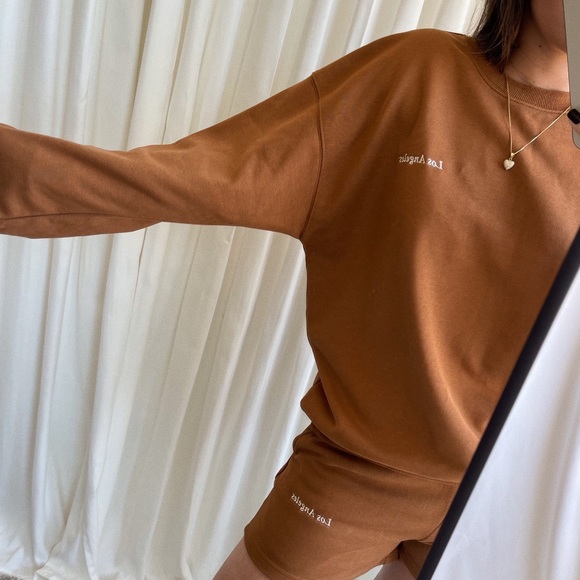 LOS ANGELES SWEATSHIRT / SHORTS SET — In Caramel - Picture 4 of 9